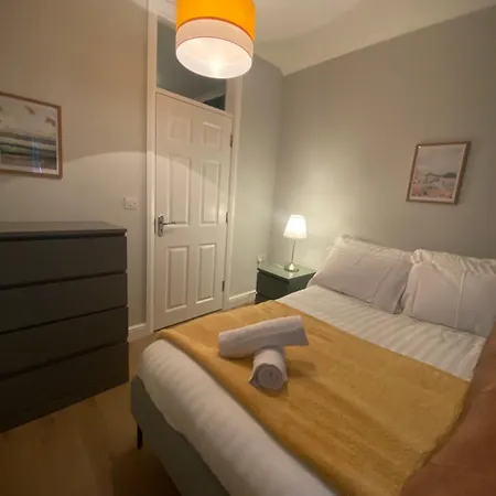 Newly Furnished 5 Bedroom Gem In Sligo Exterior foto
