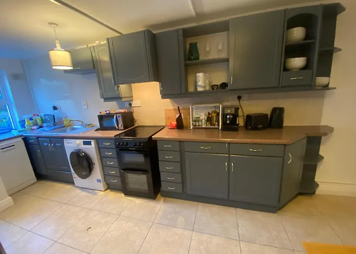 Newly Furnished 5 Bedroom Gem In Sligo